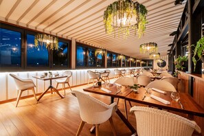 2 間餐廳；供應午餐、晚餐；本地菜