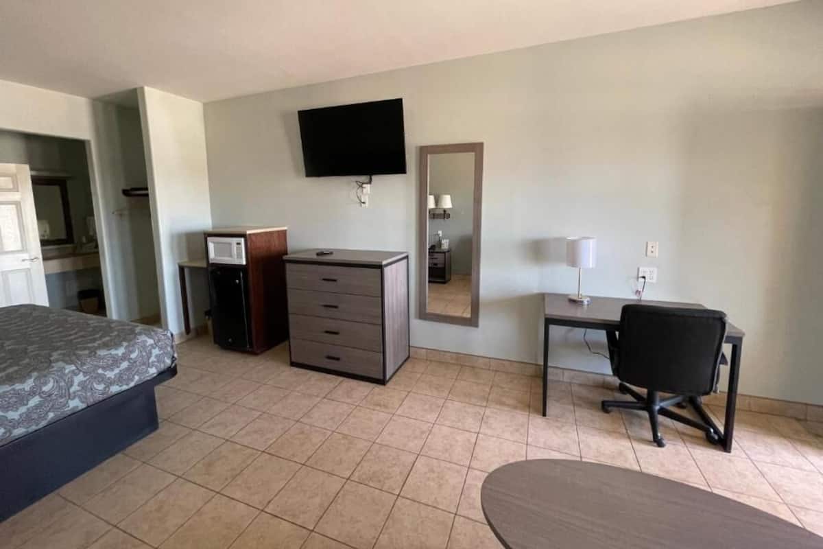 Room, Non Smoking (2 King Beds) | In-room safe, desk, iron/ironing board, free rollaway beds