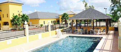 Alberca al aire libre