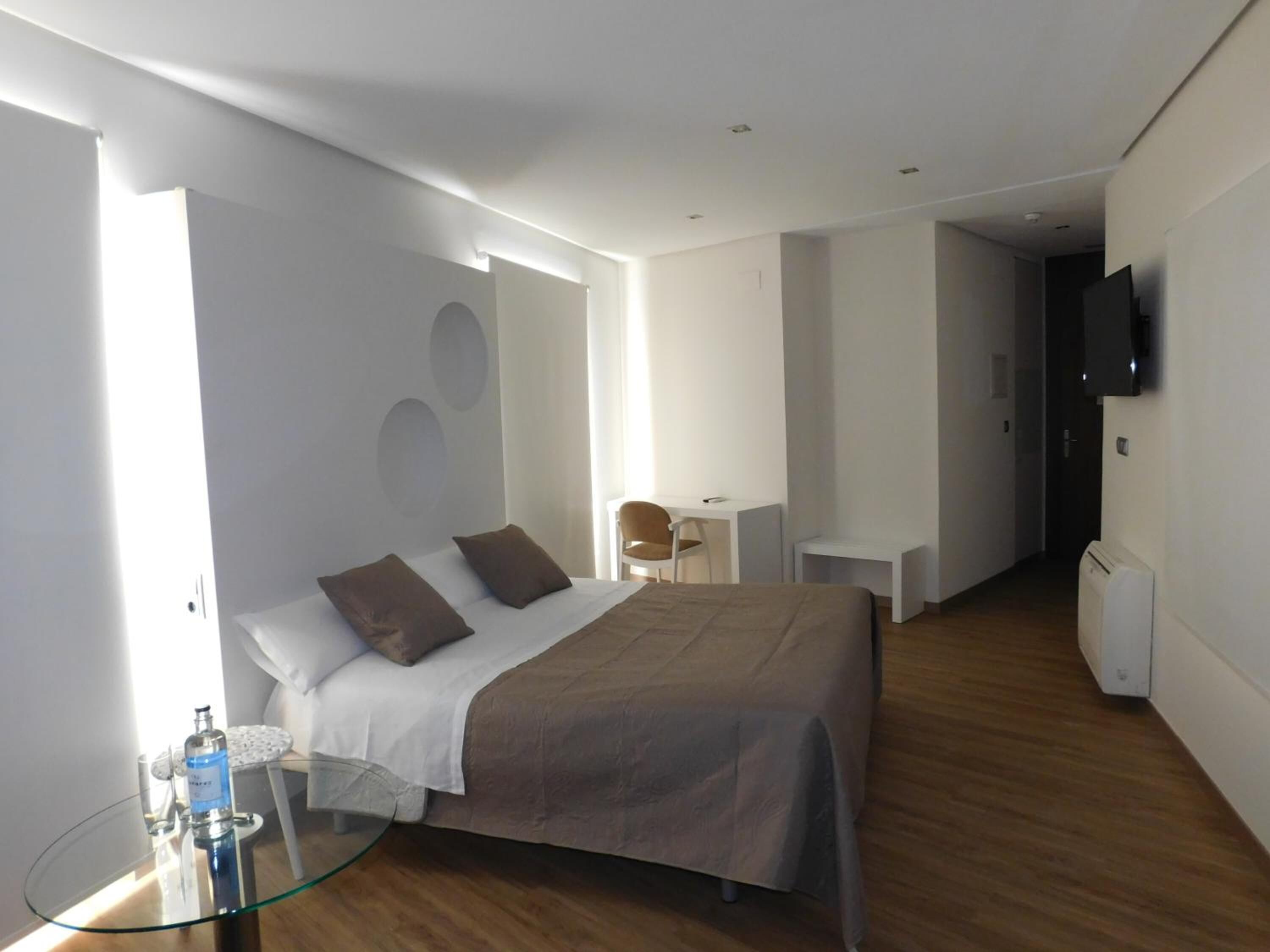 普通套房 | 迷你吧、書桌、遮光布/窗簾、免費無線上網