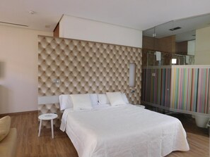 Minibar, desk, blackout drapes, free WiFi - Hospedium Hotel Cañitas Maite Boutique (Casas-Ibanez)