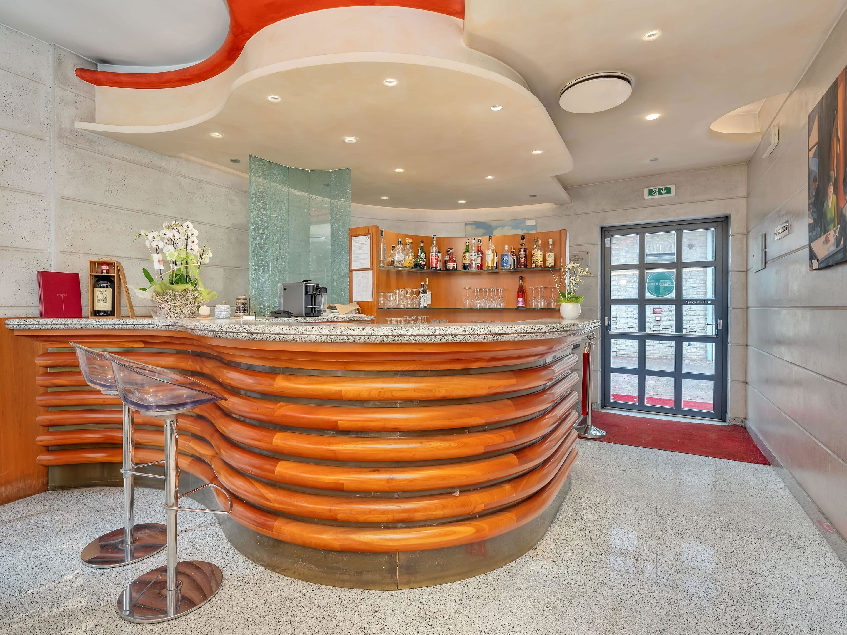 Bar (in der Unterkunft)
