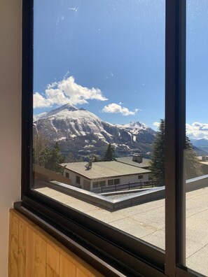 Individually decorated, individually furnished, soundproofing, free WiFi