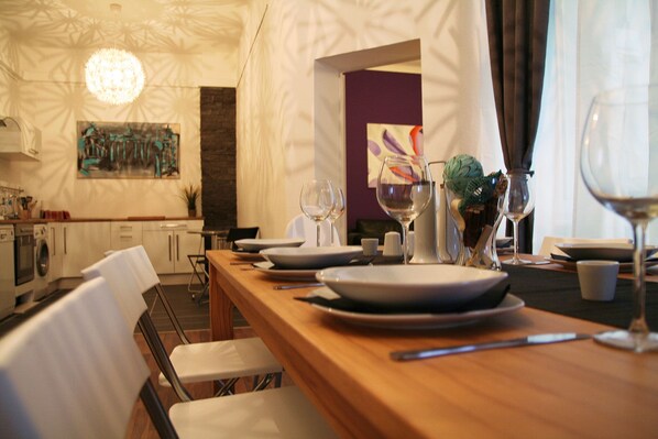 In-room dining - Apartment Berlin 1 (Berlin)