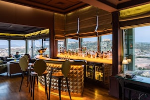 2 bares/lounges, bar de coquetéis