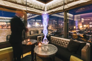 2 Bars/Lounges, Cocktailbar