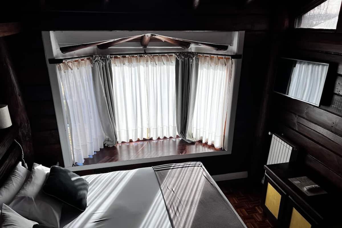 Habitación doble | Camas con pillow-top, caja de seguridad en la habitación y escritorio