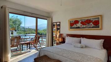 開放式套房, 河景 | 迷你吧、書桌、免費 Wi-Fi、床單