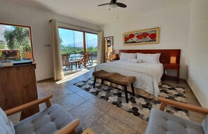 Studio Suite, River View | Minibar, desk, free WiFi, bed sheets - Hotel y Restaurante El Molino (Lunahuana)