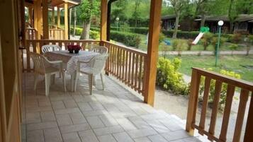 Deluxe Bungalow, 2 Bedrooms | Terrace/patio