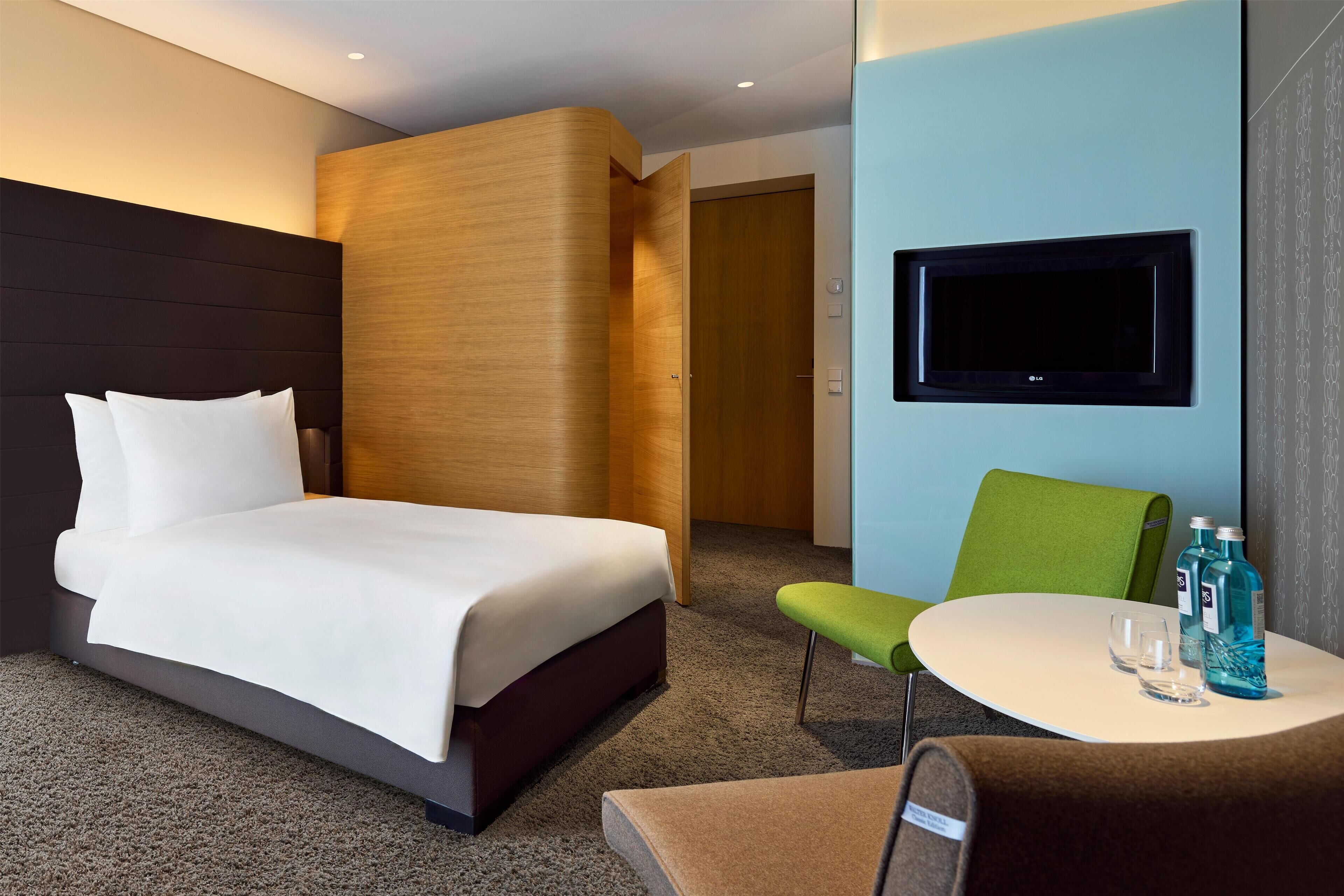 Premium bedding, down duvets, in-room safe, individually furnished