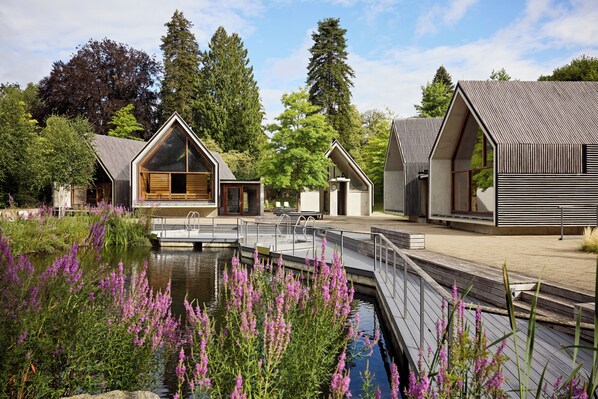 Sauna, bain à remous, hammam, sources chaudes/minérales, soins corporels
