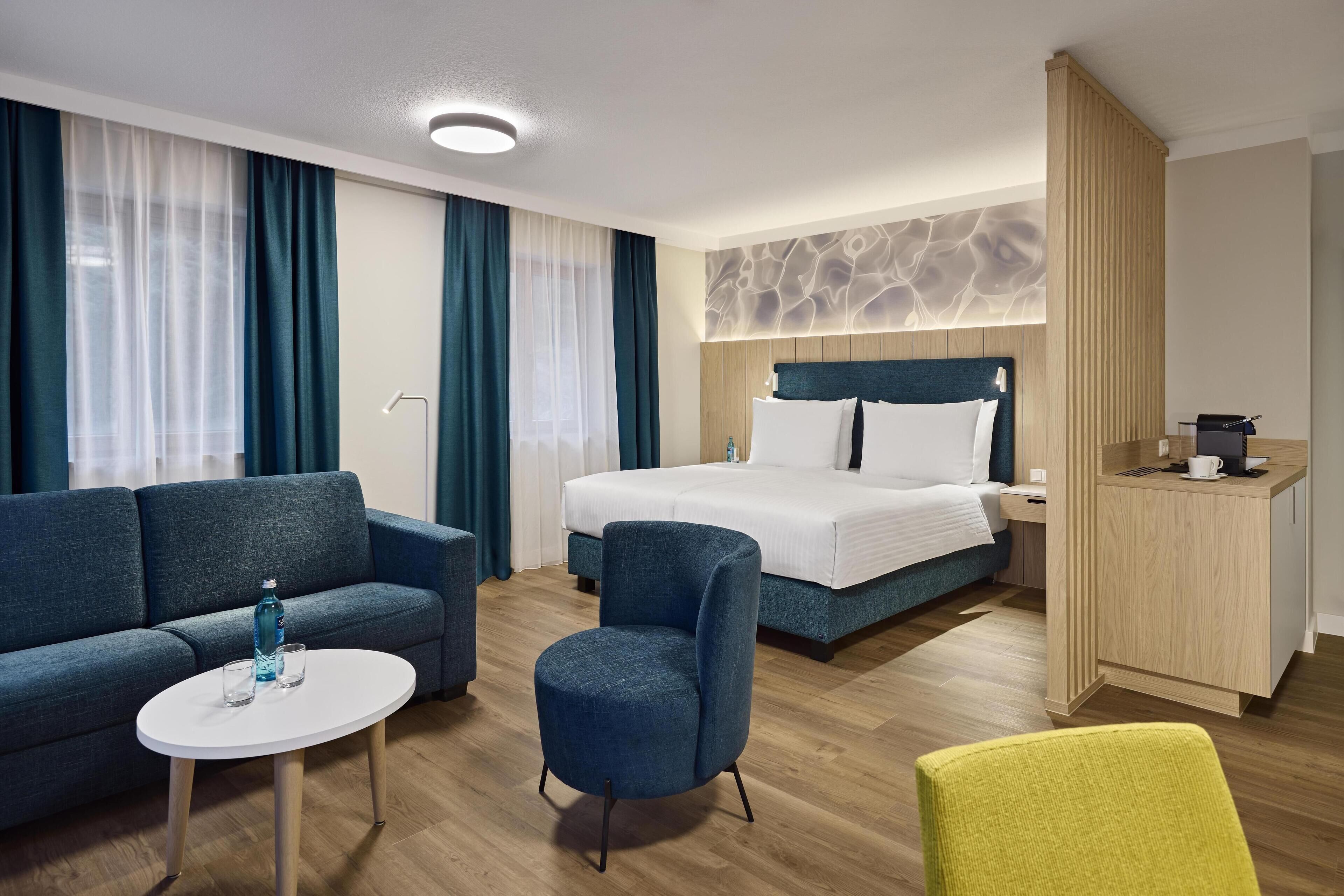 Family Room, 1 King Bed with Sofa bed | Premium bedding, down duvets, in-room safe, individually furnished