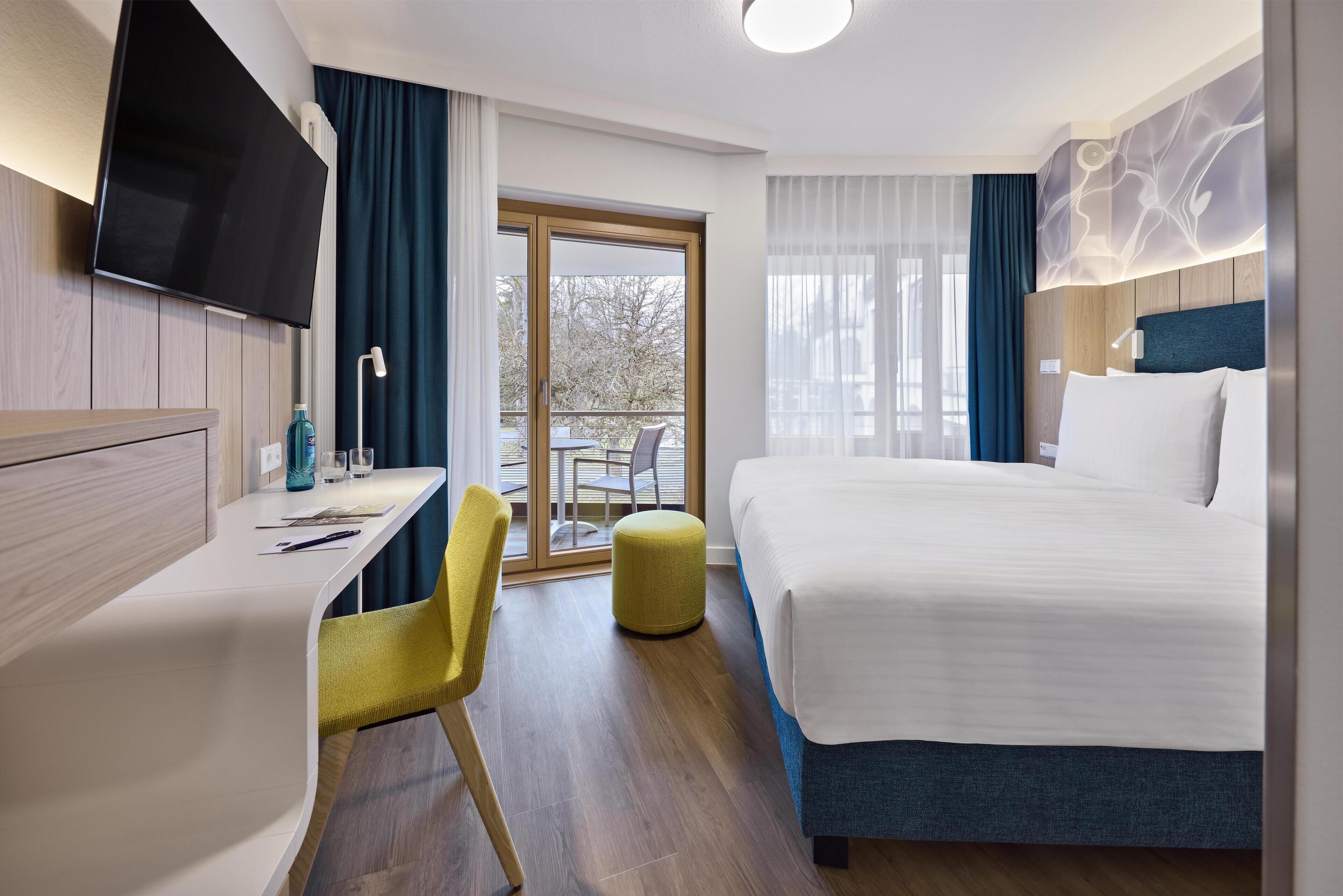 Standard Single Room, 1 Queen Bed | Premium bedding, down duvets, in-room safe, individually furnished