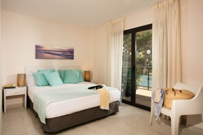 Leilighet, 2 soverom, balkong (4 people) | 2 soverom, individuelt innredet, barnesenger og wi-fi (inkludert)