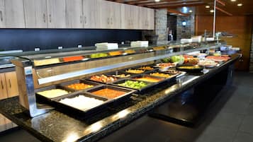 Frokostbuffé hver dag (EUR 12 per person)