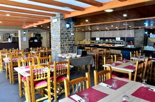 Desayuno buffet todos los días (con cargo)