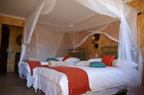 1 bedroom, desk, bed sheets