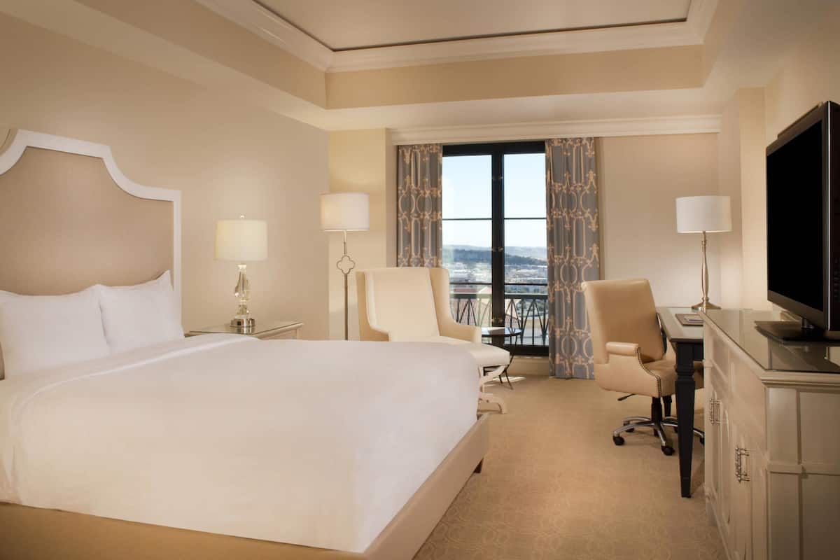 Hypo-allergenic bedding, pillowtop beds, in-room safe, blackout drapes