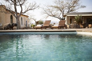 Courtyard - Solitaire Lodge (Solitaire)