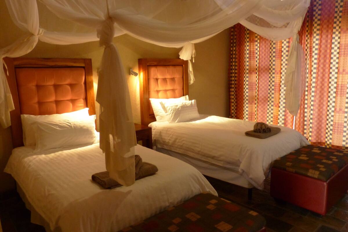 luxury twin | 1 bedroom, desk, free wifi, bed sheets
