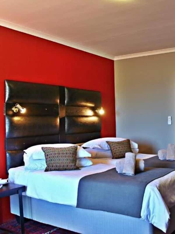 1 bedroom, desk, free WiFi, bed sheets