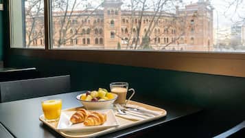 Colazione a buffet a pagamento, servita tutte le mattine