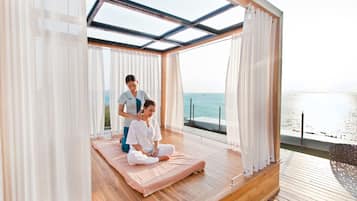 Vasca idromassaggio, trattamenti per il corpo, aromaterapia, scrub corpo