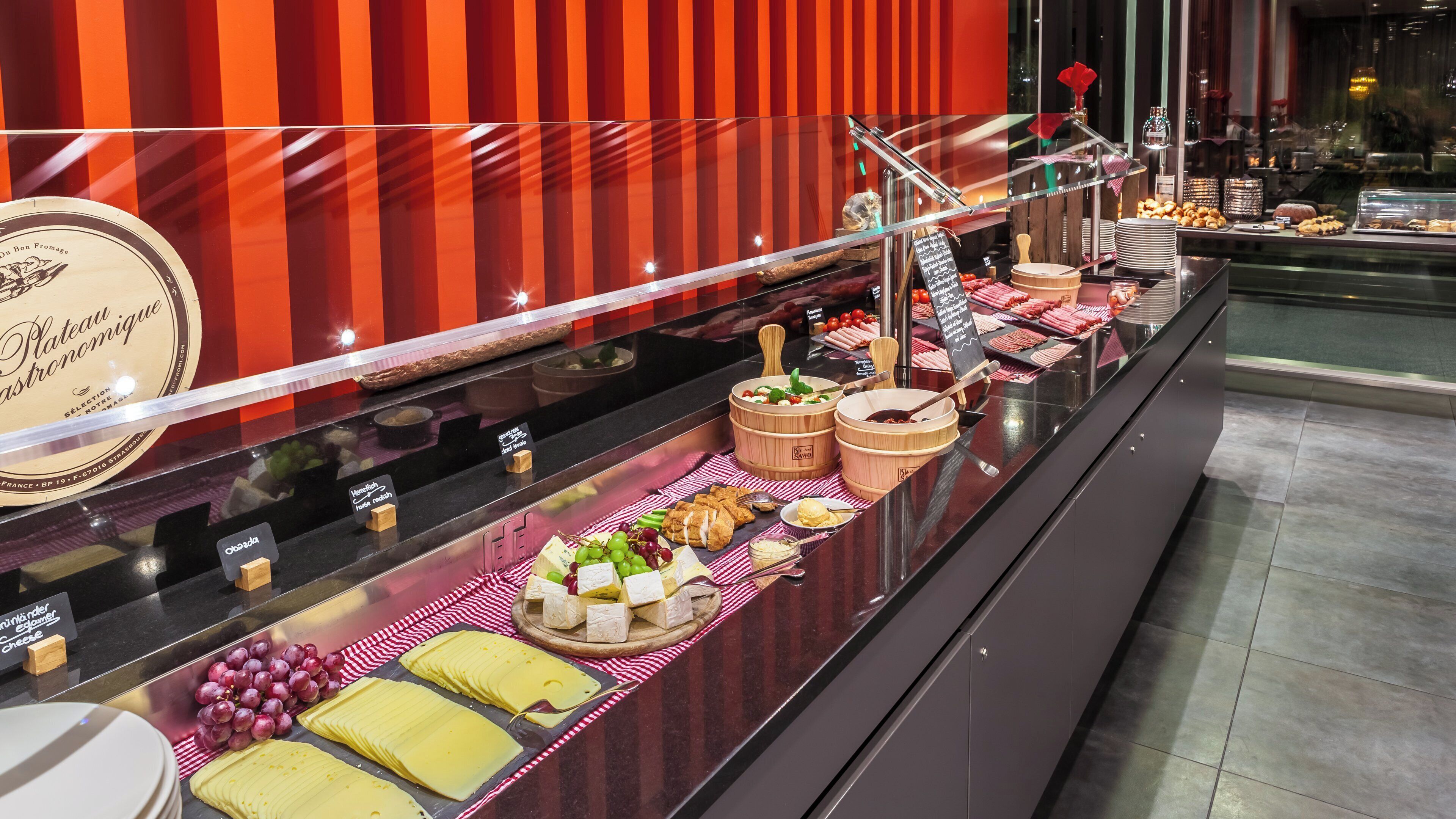 Daily buffet breakfast for a fee