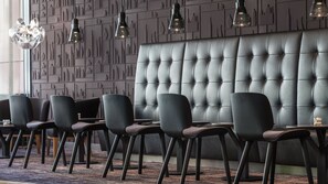 Serves breakfast, lunch, and dinner - Holiday Inn Munich- Westpark by IHG (Munich)