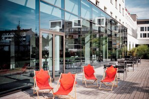 Suite, 1 Schlafzimmer, Gartenblick | Terrasse/Patio