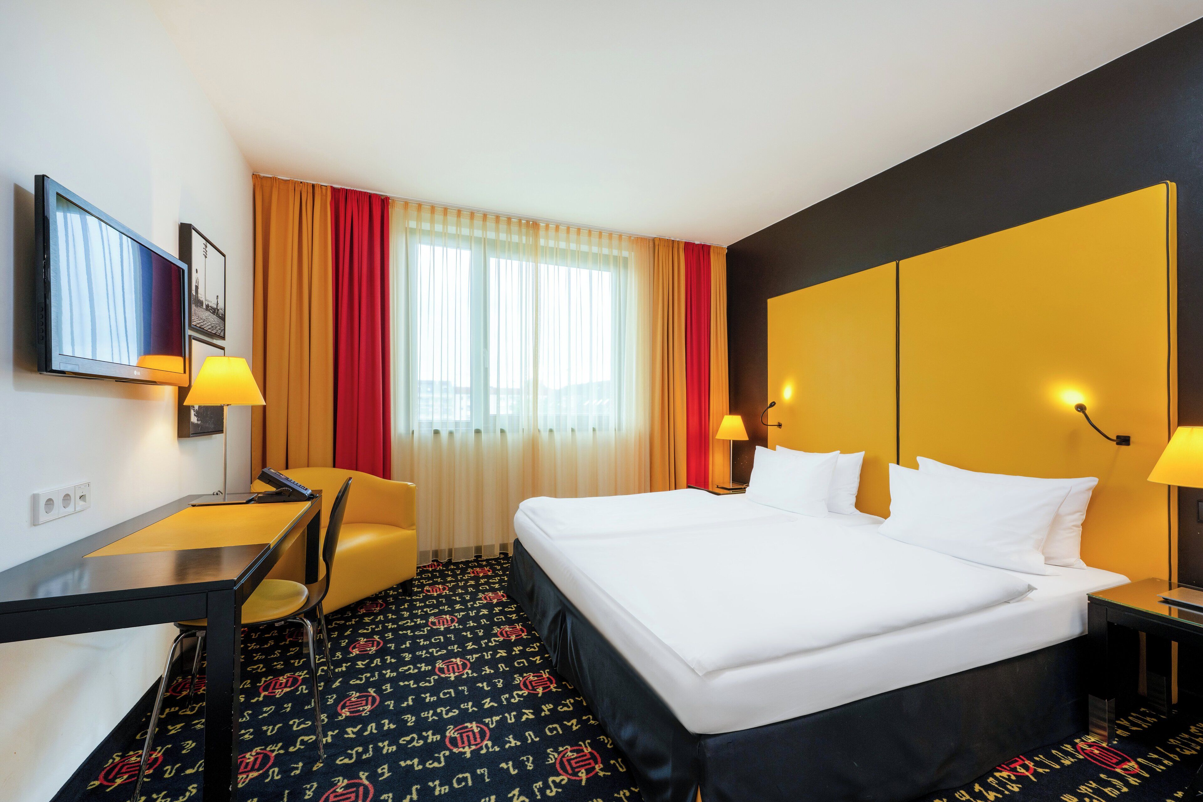 Hypo-allergenic bedding, in-room safe, desk, laptop workspace