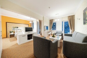 Minibar, coffres-forts dans les chambres, Internet