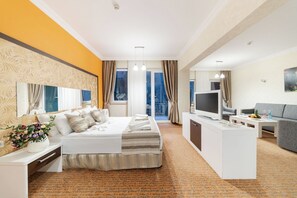 Minibar, caja de seguridad en la habitación y internet 