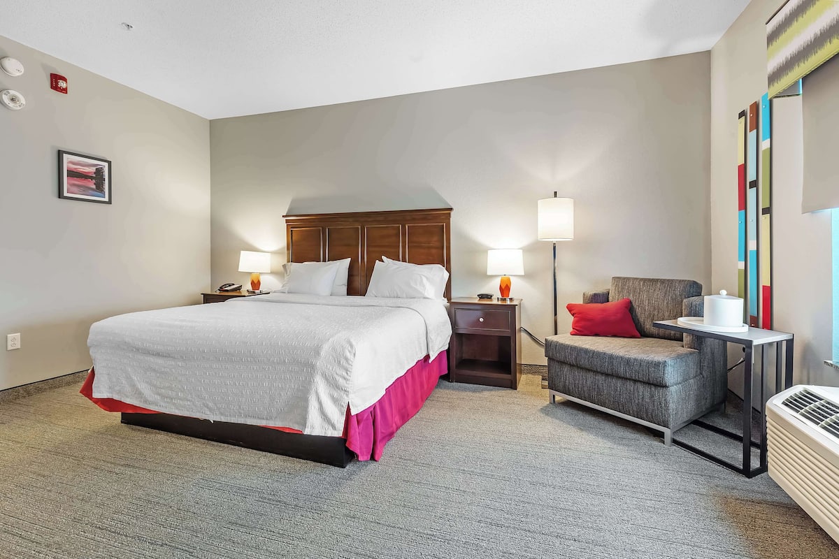 In-room safe, iron/ironing board, free WiFi, bed sheets