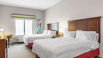 Quarto standard | Cofres nos quartos, ferros/tábuas de passar roupa, Wi-Fi de cortesia