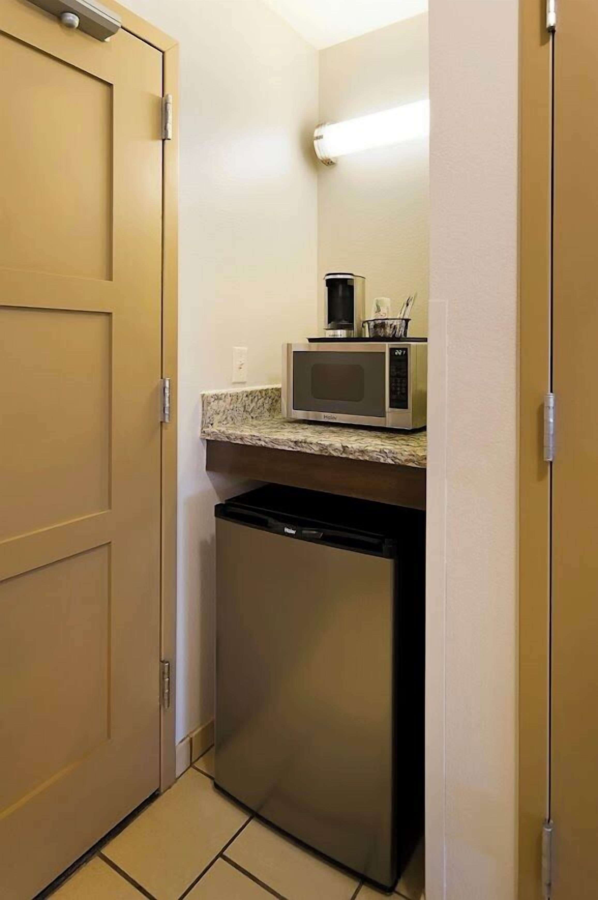 pillow-top beds, in-room safe, desk, iron/ironing board