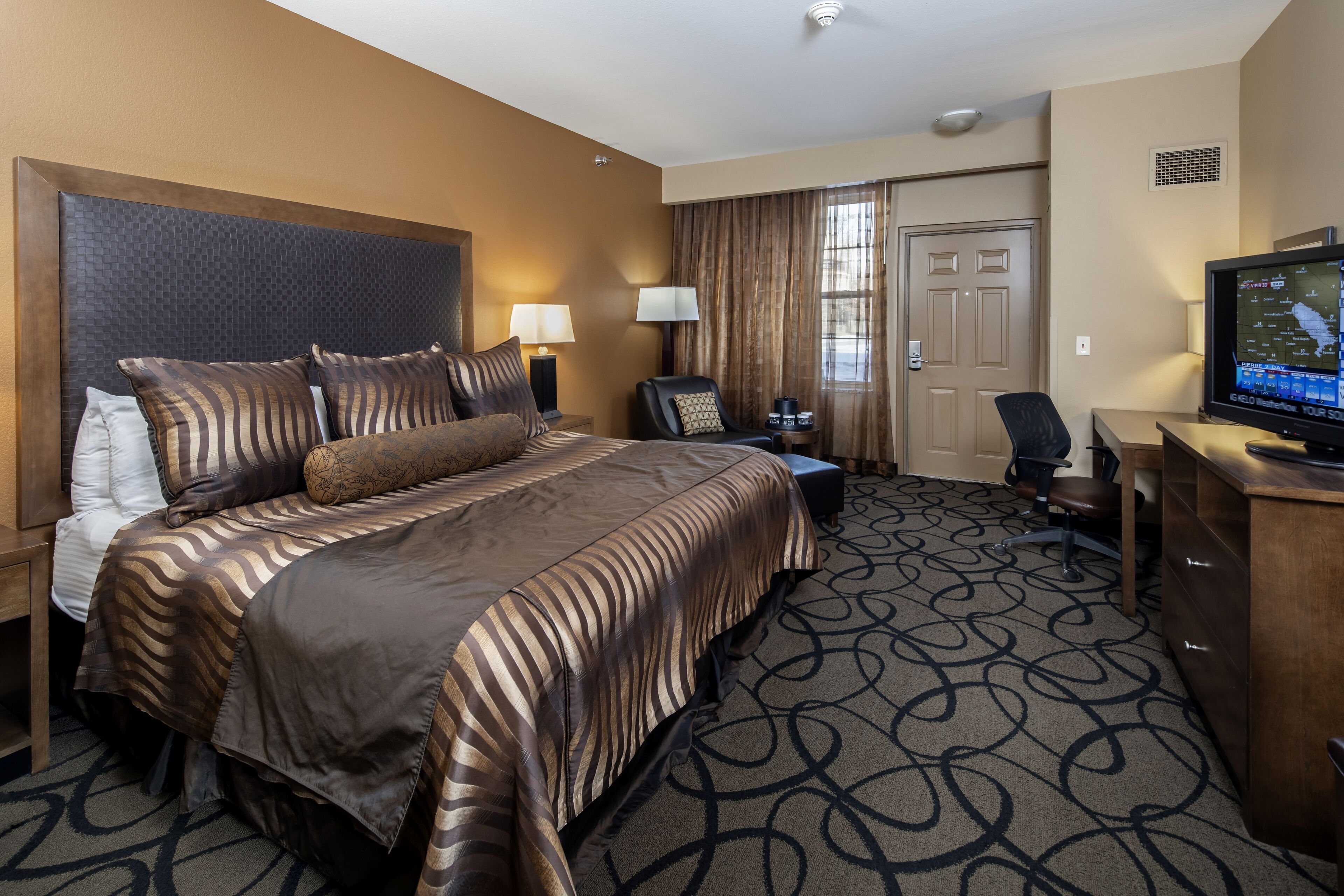 Pillowtop beds, in-room safe, desk, iron/ironing board