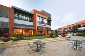 Terrace/patio - Hampton Inn & Suites Chicago/Mt. Prospect (Mount Prospect)
