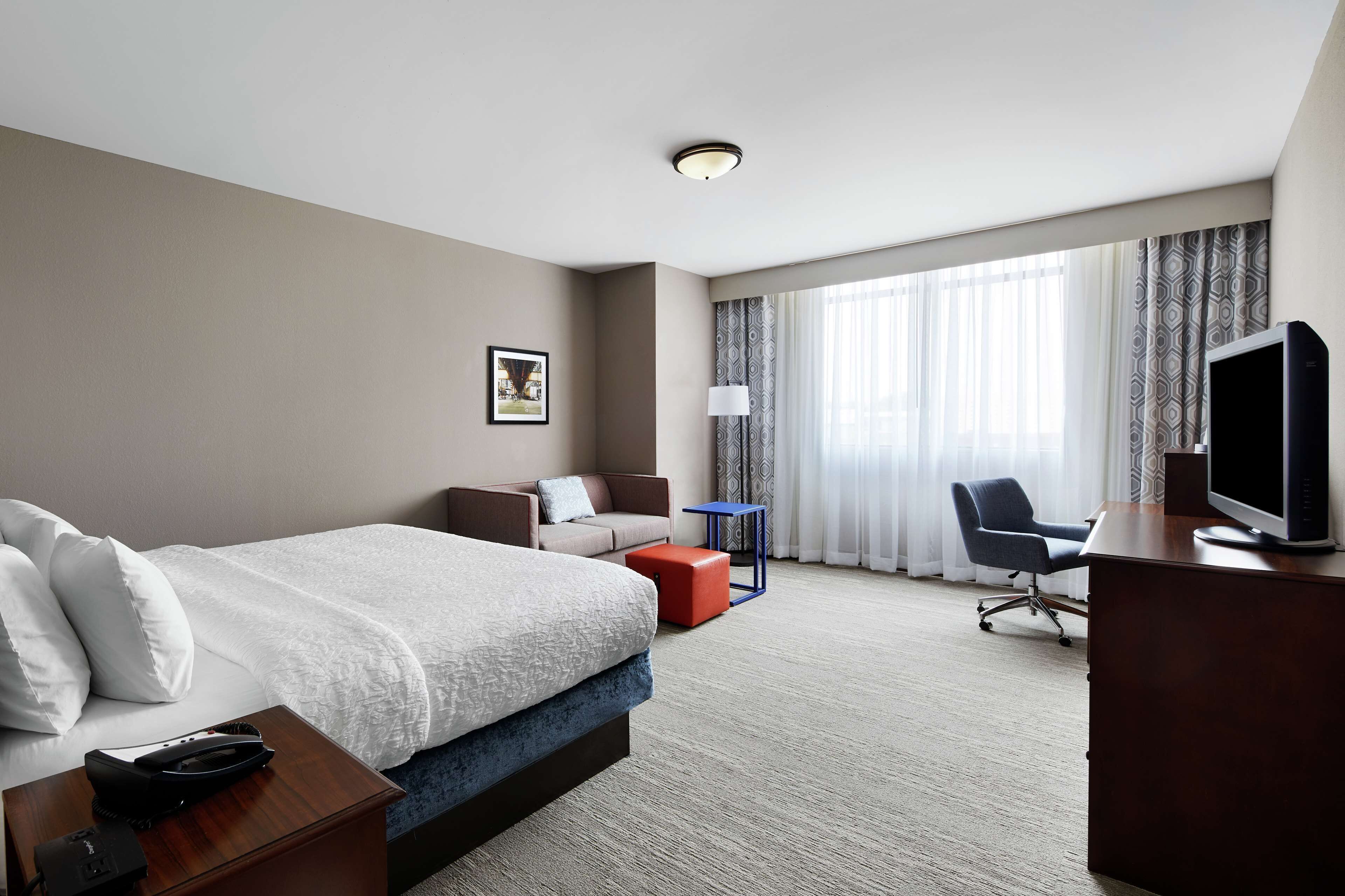 Hypo-allergenic bedding, in-room safe, desk, laptop workspace