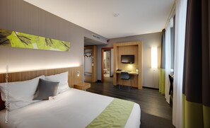 Standard Room, 1 Double Bed, Non Smoking (Larger Room) | In-room safe, desk, blackout drapes, soundproofing - Best Western Hotel Brussels South (Sint-Pieters-Leeuw)