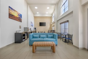 Lobby - Best Western Lubbock Inn (Lubbock)