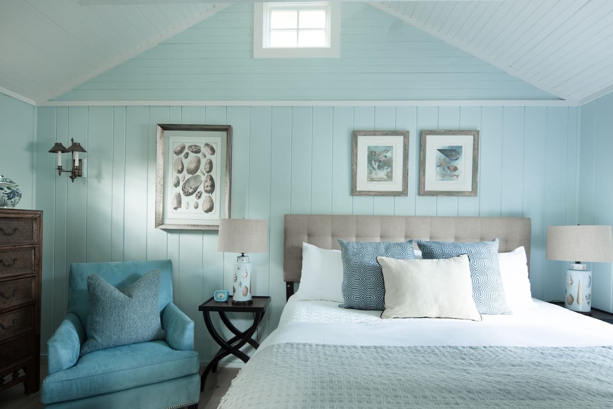 Sunset Cottage King Bed Garden View | Sábanas italianas Frette y ropa de cama de alta calidad