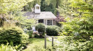 Sunrise Cottage Queen Bed Garden View | Terrasse/gårdhave