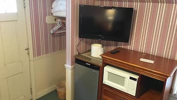 熨斗/熨板、免费 WiFi、床单