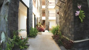 Terrace/patio - Mamo Hotel Uluwatu (Pecatu)