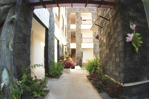 Terrace/patio - Mamo Hotel Uluwatu (Pecatu)