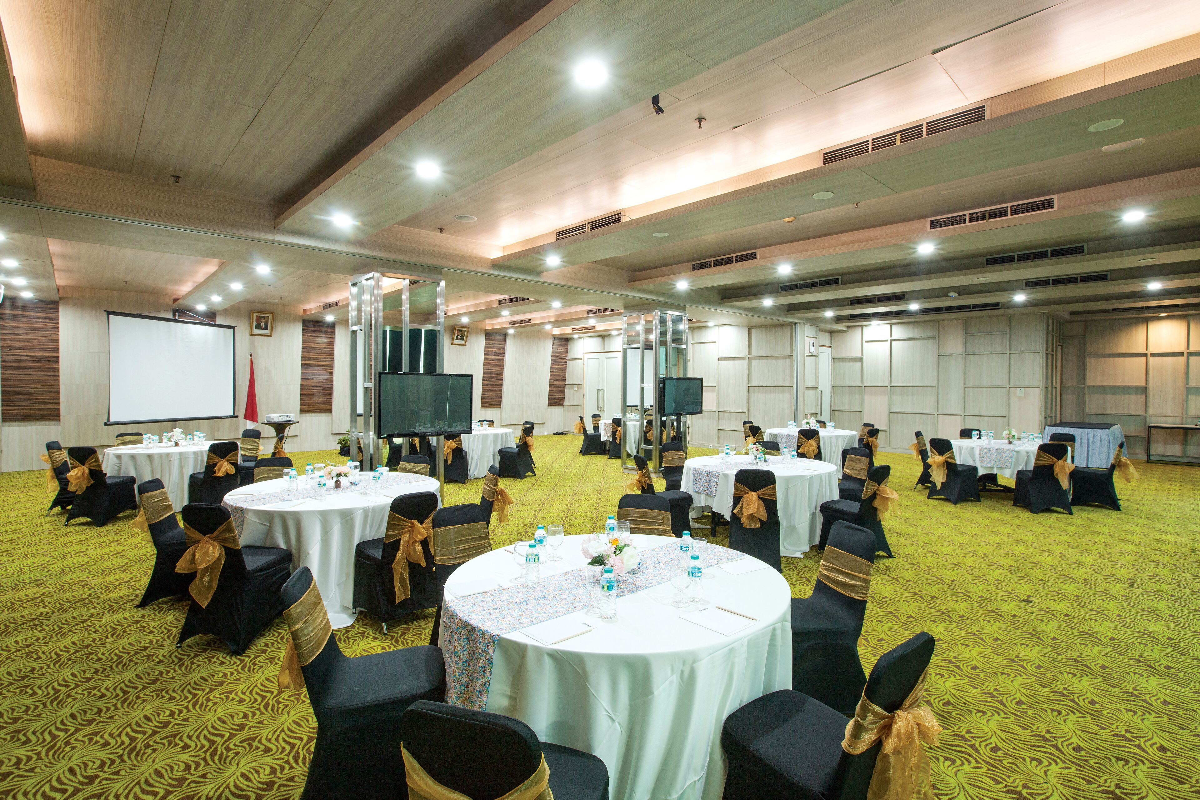 Foto - Sparks Life Jakarta, ARTOTEL Curated