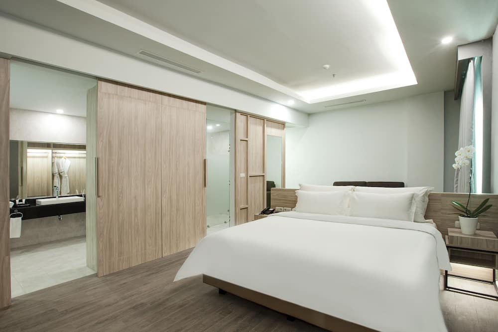 Sparks Life Jakarta, ARTOTEL Curated