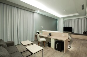Sparks Suite | In-room safe, desk, laptop workspace, iron/ironing board - Sparks Life Jakarta, ARTOTEL Curated (Jakarta)